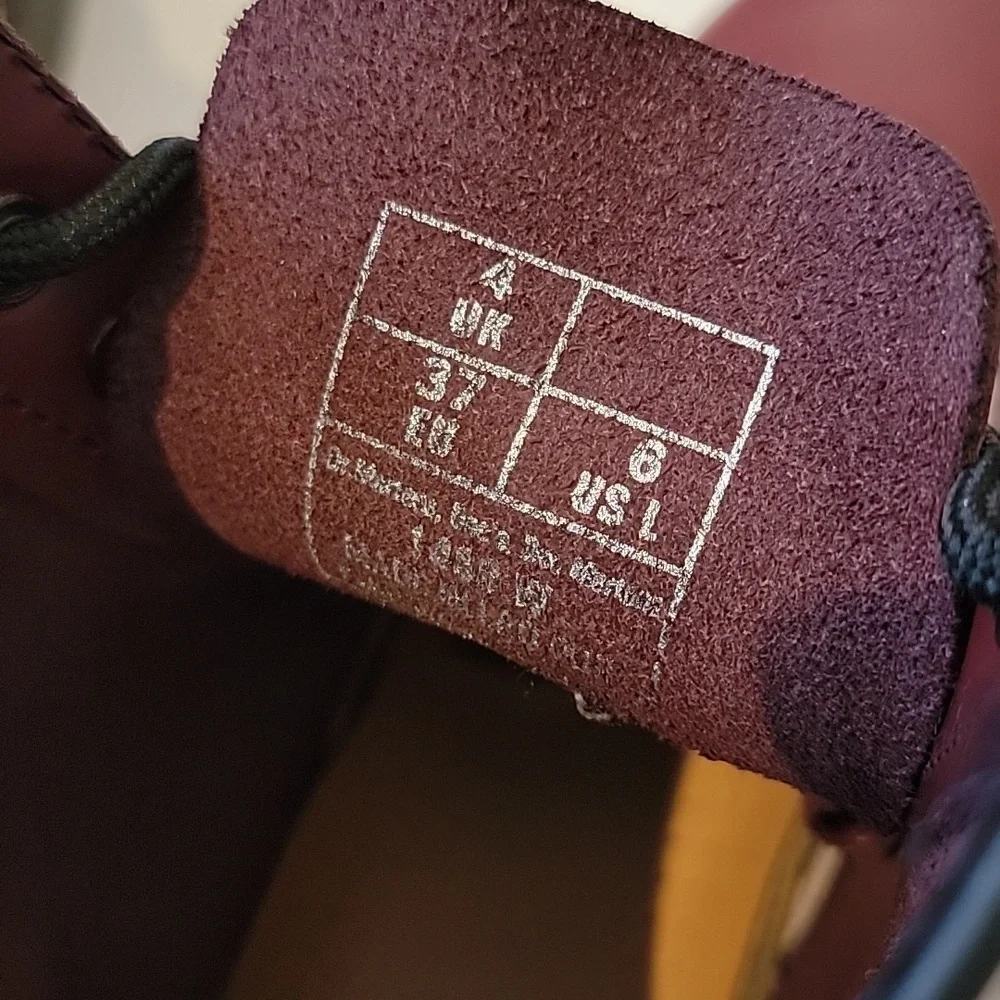 Dr. Martens 1460 Lace up Boots Burgundy Sz: 6 US - Picture 9 of 13